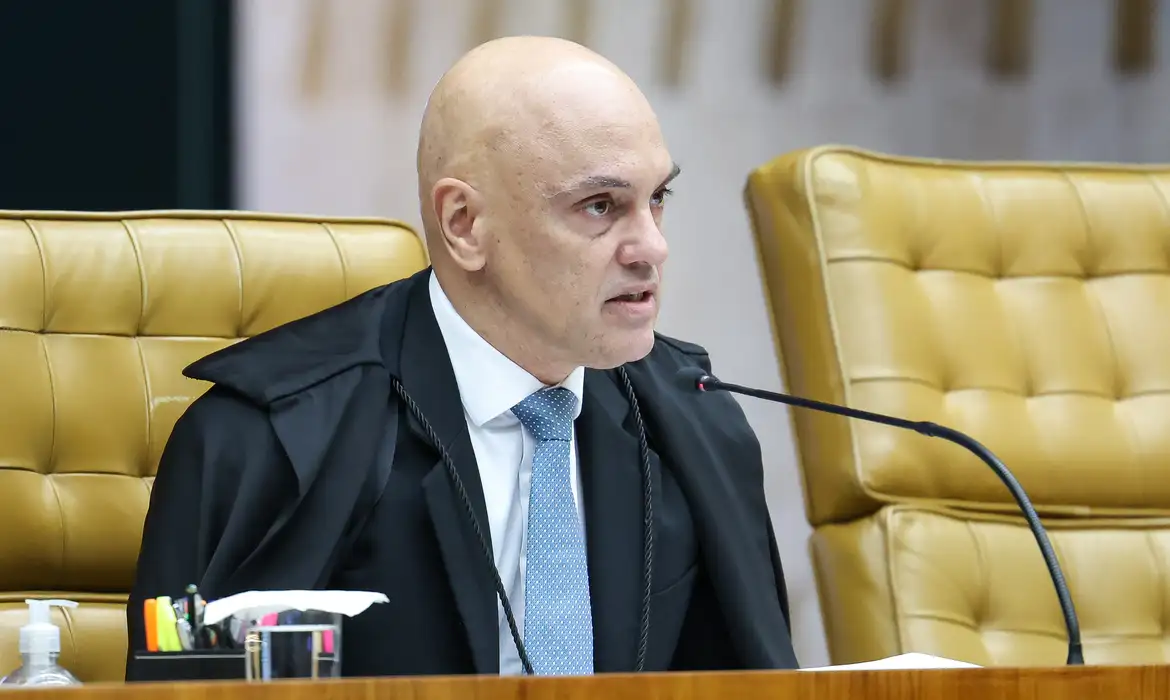 Moraes Questiona Bolsonaro sobre Vídeo com IA do PL em Convenção