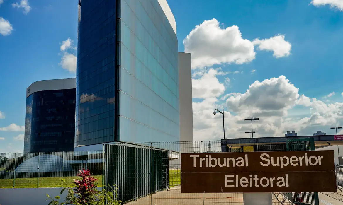 TSE debate uso de Inteligência Artificial em eleições futuras