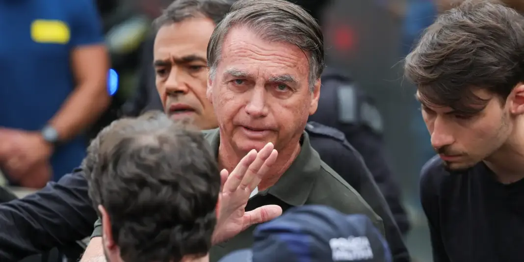 Defesa de Bolsonaro renuncia a pedido de suspensão de pena por tentativa de golpe