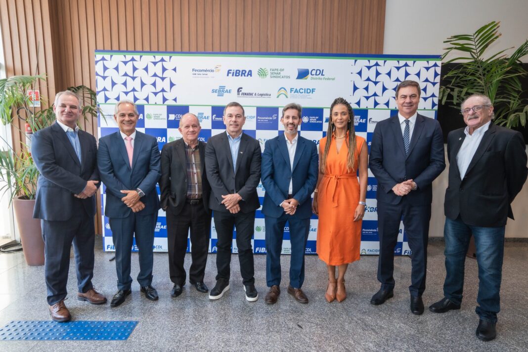 Leandro Grass sugere revitalização de espaços no DF e 