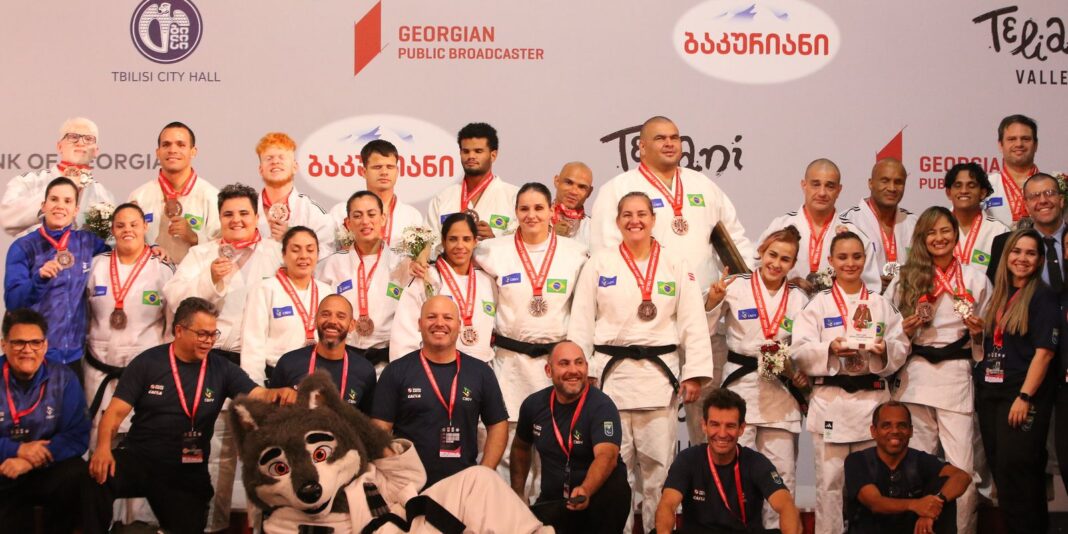 Brasil conquista medalha de bronze nos Mundiais Paralímpicos de Judô e Triatlo
