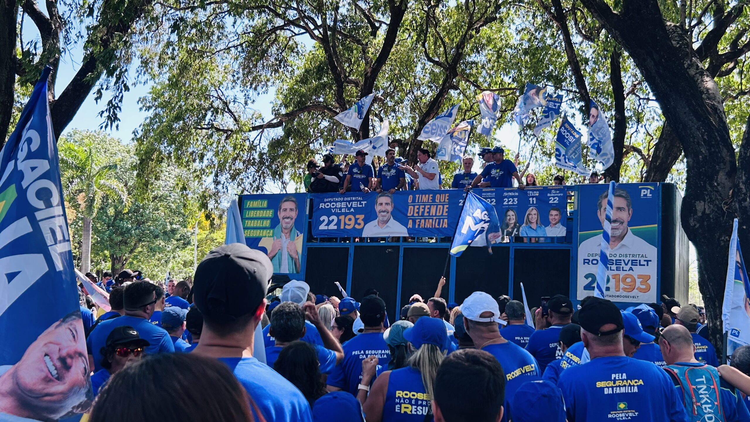 Caminhada pela família de Roosevelt Vilela reúne 5 mil e recebe apoio