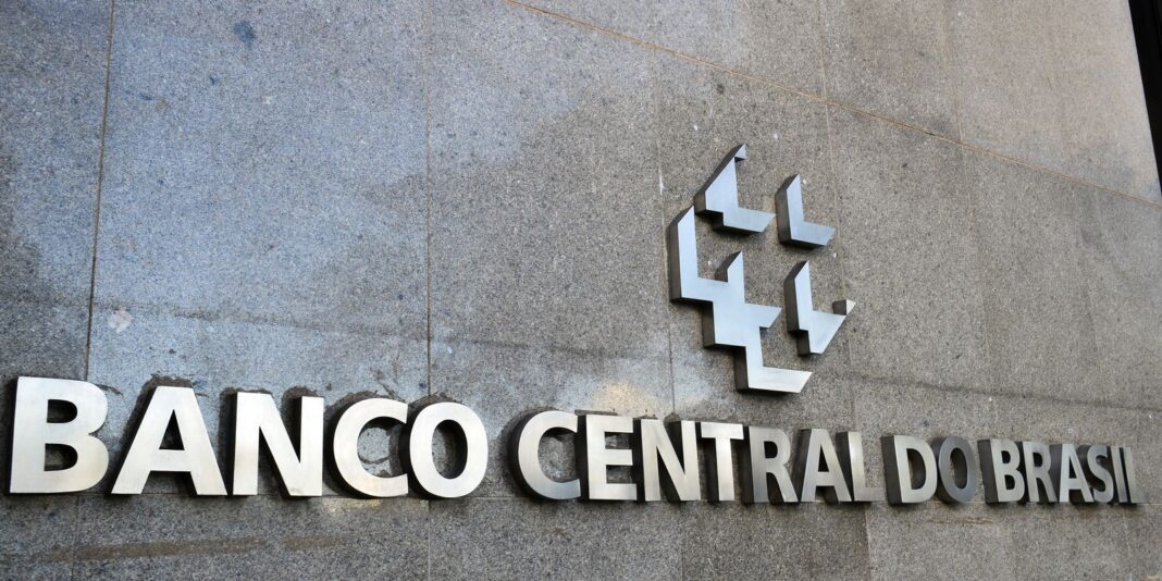 Mercado financeiro revisa previsão da inflação para 5% em 2023