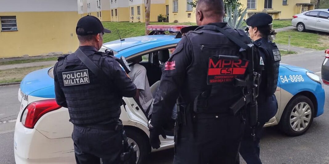 Policiais militares são denunciados por exigir pagamento por policiamento privilegiado no Rio