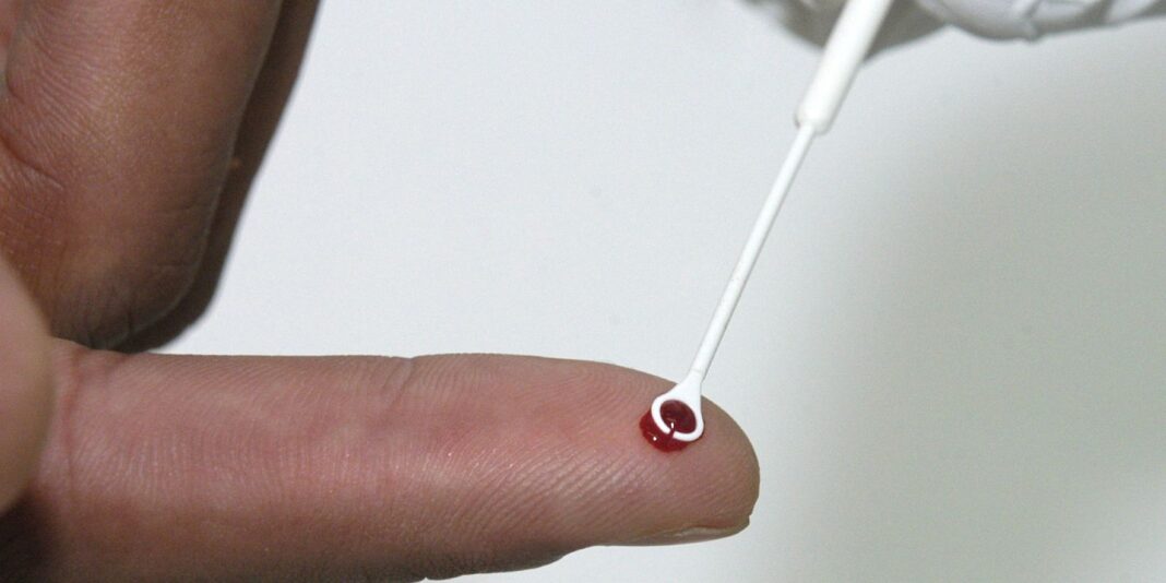 Fiji declara emergência nacional em resposta à epidemia de HIV, com 1 caso a cada 60 pessoas.