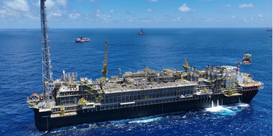 Preço do petróleo aumenta após rejeição de proposta de paz do Irã por Trump