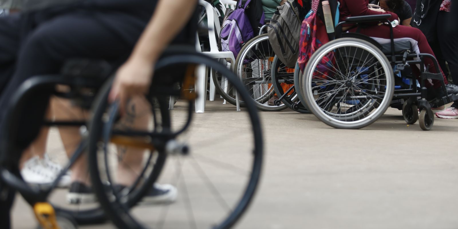 Cargos de liderança: apenas 1,5% das vagas para PcDs, aponta pesquisa