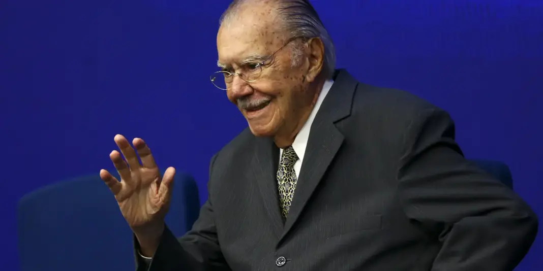 Sarney é hospitalizado no Sírio-Libanês para tratamento de pneumonia