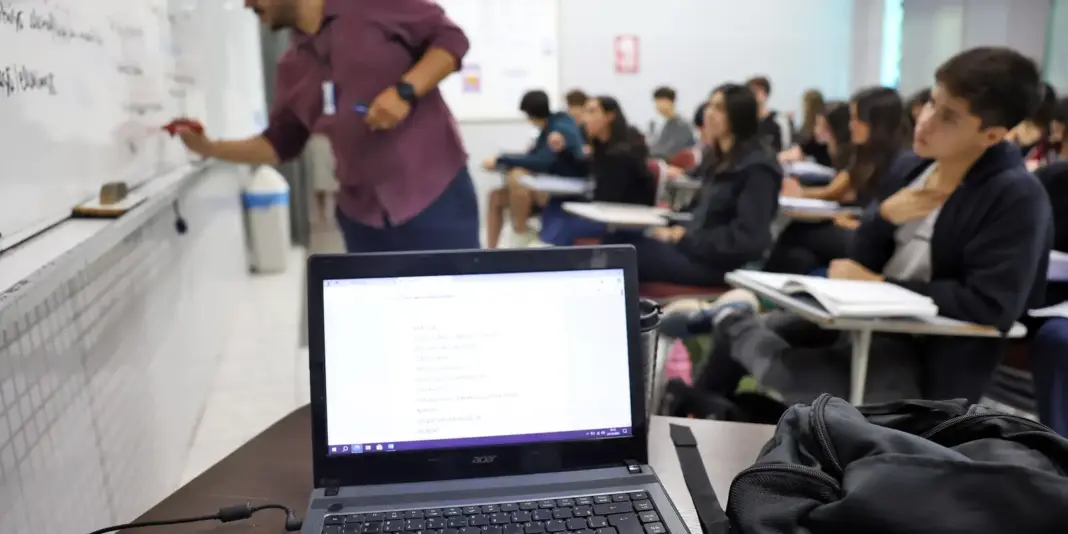 Docentes utilizam inteligência artificial para inovar e engajar estudantes