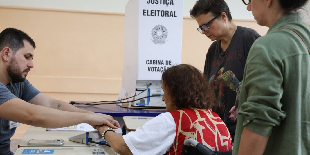 Primeiro turno registrou aumento de 43% no número de eleitores com 70 anos ou mais