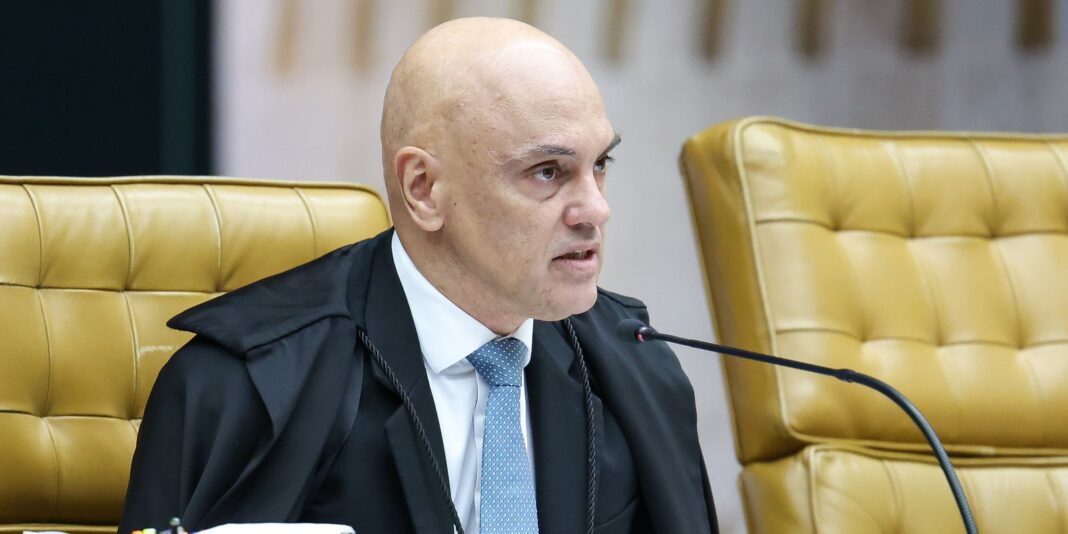 Moraes autoriza mandado de prisão contra Eduardo Bolsonaro