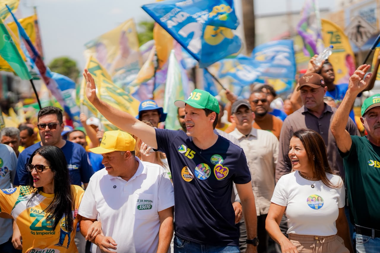 A um dia da eleição, Caiado leva apoio a Daniel Vilela ao Entorno do DF e defende legado em Goiás