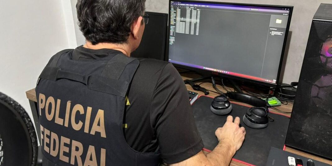 PF realiza operação para prender 23 suspeitos de envolvimento com facção criminosa no Rio