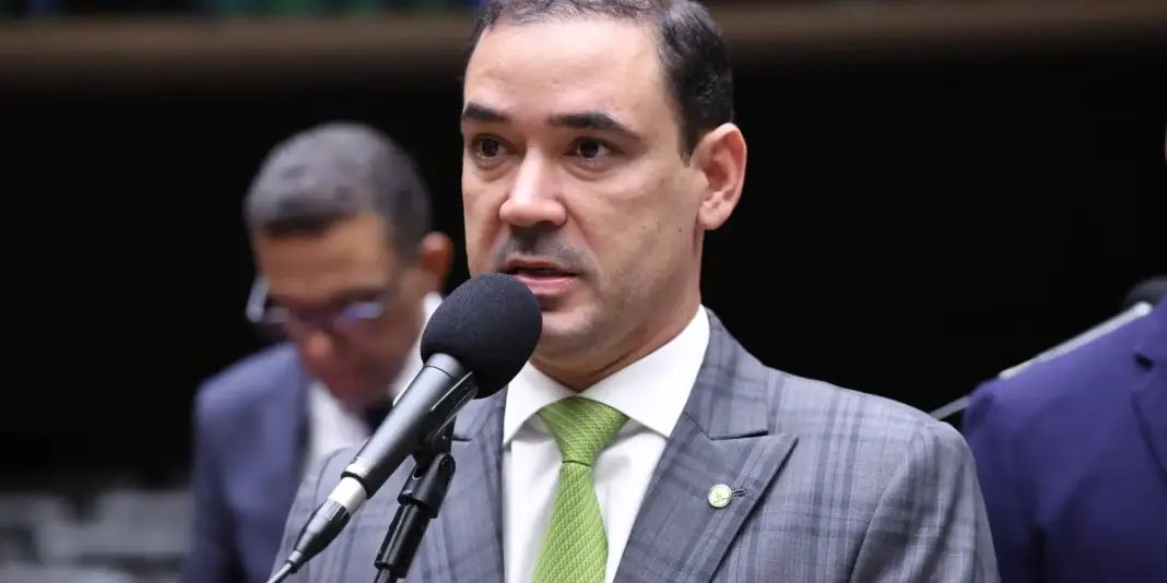 Vicentinho Júnior é eleito governador do Tocantins