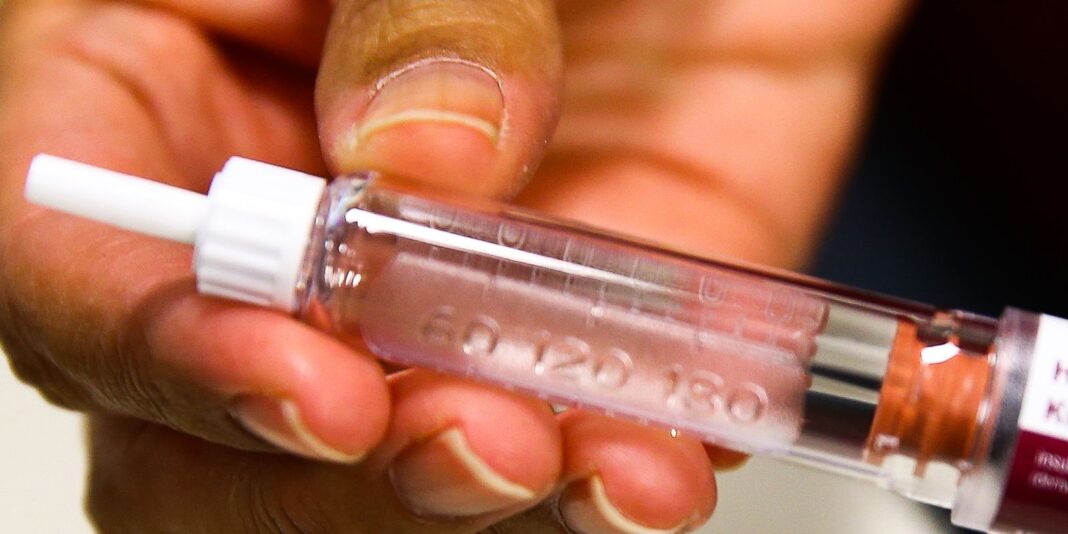 Anvisa proíbe comercialização de insulina e tirzepatida irregulares