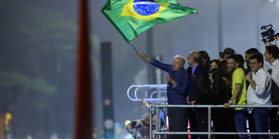 Líderes internacionais congratulam Lula pela vitória eleitoral