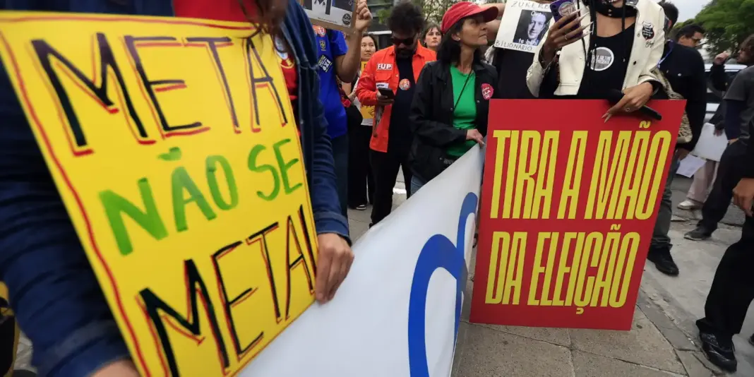 Justiça determina que Meta remova publicações sobre demissão por voto político