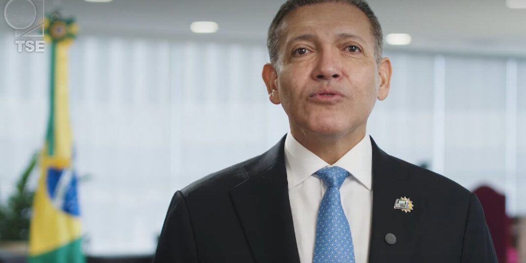 Presidente do TSE afirma que o voto é um direito fundamental dos brasileiros