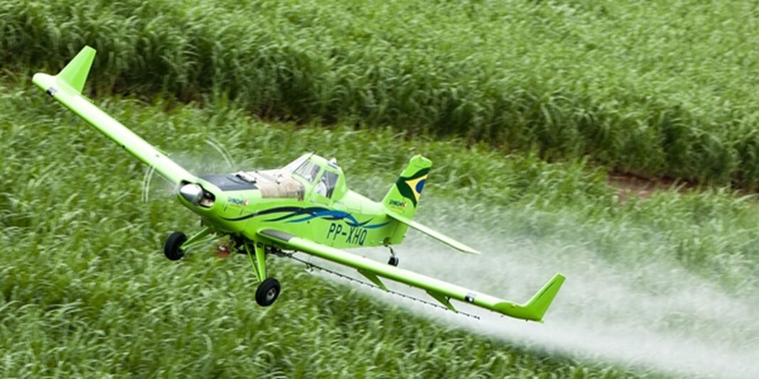 Brasil ocupa a segunda posição entre os maiores importadores de pesticidas proibidos na União Europeia, segundo Oxfam