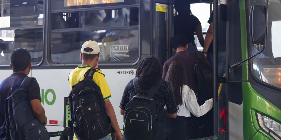 Prefeituras e estados são obrigados a assegurar transporte gratuito no segundo turno