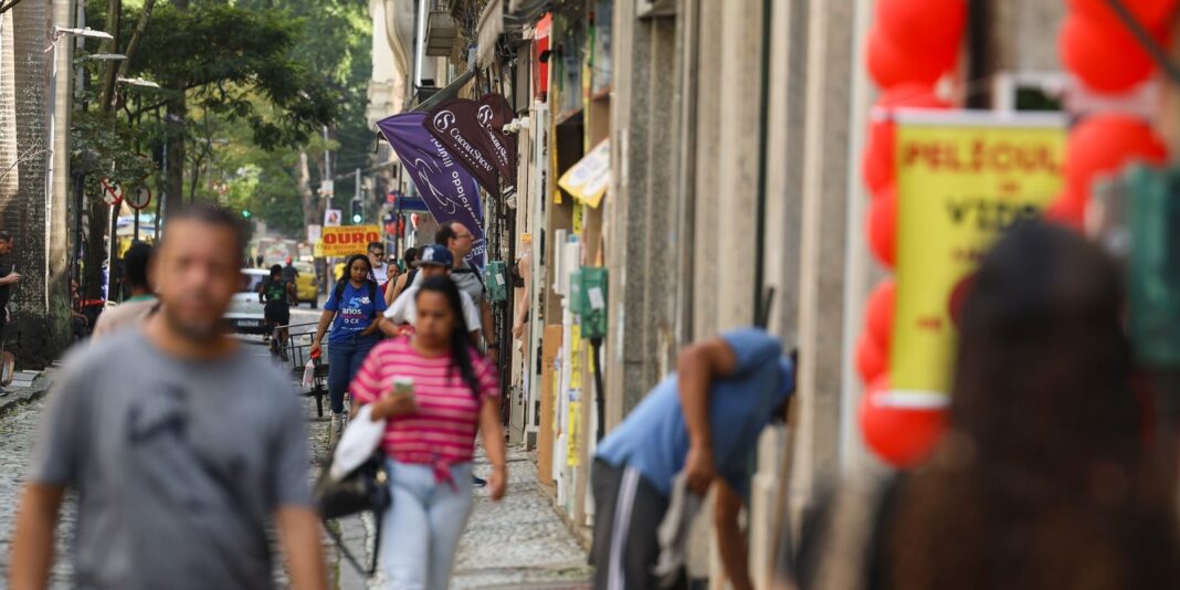 Fim da escala 6x1 pode proporcionar mais tempo para a família e melhorias na saúde